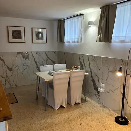 Da Melina Apartament *